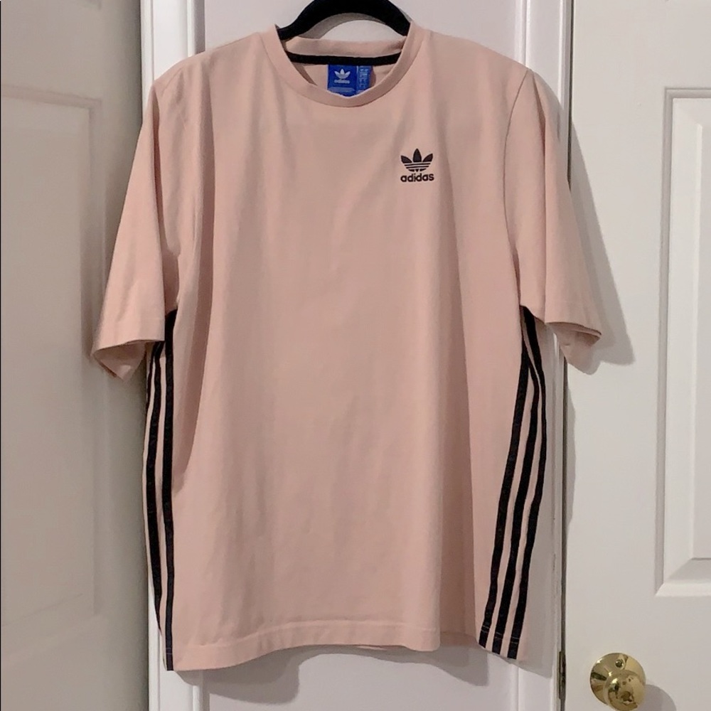 Adidas Women’s Small T/Shirt. Dusty Pink
